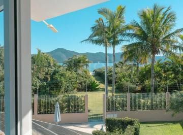 40829_i84YR_40829691dfb5bb14a3.jpg · Casa Residencial com 4 suítes com 210,17m² na praia da Daniela.