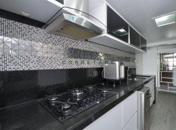 Apartamento de 3 quartos, Curitiba · Apartamento com três quartos e uma suíte no Edifício Younique de alto padrão no Água Verde