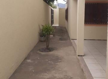 img0 · Casa com 4 Quarto(s) e 3 banheiro(s) para Alugar, 300 m² por R$ 1800 / Mês