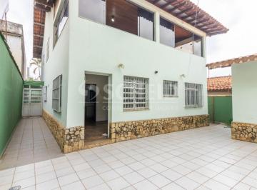 Casa · 280m² · 3 Quartos · 3 Vagas · Casa à venda com 03 quartos e 03 vagas no Campo Limpo