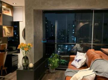 Apartamento · 63m² · 1 Quarto · 1 Vaga · Apartamento duplex à venda com 63m², 1 suíte, 1 vaga, próximo ao metrô Praça da Árvore.