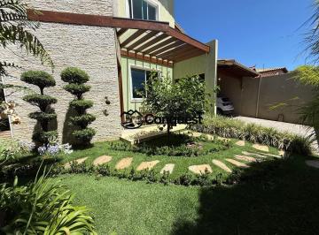 Casa · 385m² · 3 Quartos · 4 Vagas · Casa 03 Quartos com suíte, piscina , Bairro Jardim Riacho das Pedras