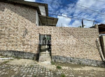 Casa · 300m² · 6 Quartos · Oportunidade! Terreno + 3 Casas Prontas para Morar ou Alugar