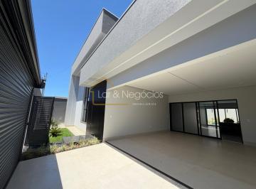 Casa · 236m² · 3 Quartos · 4 Vagas · Elegância e Conforto - Casa de 236m²
