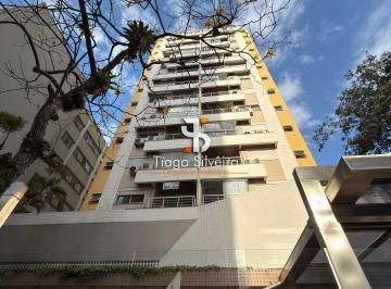 Apartamento · 109m² · 3 Quartos · 2 Vagas · Apartamento Reformado no Centro – Rua Esteves Júnior, em Frente ao Colégio Catarinense