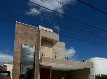 Casa · 195m² · 4 Quartos · 2 Vagas · Casa Alto Padrão em Dix-Sept Rosado, Mossoró/RN