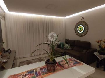 Apartamento · 76m² · 2 Quartos · 1 Vaga · Apartamento reformado com 2 quartos na Encruzilhada em Santos