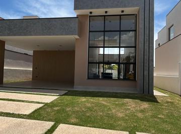 Casa · 151m² · 3 Quartos · 1 Vaga · Residencial Una - Casa Térrea Elegante com Integração e Quintal Generoso
