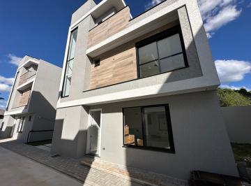 Casa de 3 quartos, Curitiba · MODERNO, NÃO GEMINADO, TERRAÇO.