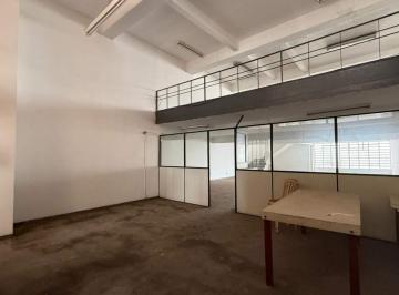 Comercial · 382m² · 6 Vagas · Sala comercial para LOCAÇÃO localizada no Centro, em Jundiaí/SP.