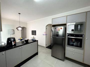 Casa · 376m² · 3 Quartos · 5 Vagas · Casa para VENDA localizada no bairro PARQUE DO COLÉGIO, em Jundiaí/SP.