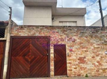 Casa · 218m² · 4 Quartos · 3 Vagas · Casa para LOCAÇÃO localizada no bairro JARDIM SANTA JÚLIA, em Jundiaí/SP.