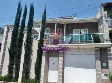 Casa · 200m² · 2 Quartos · 2 Vagas · Casa para VENDA localizada no bairro JARDIM CORCOVADO, em Campo Limpo Paulista/SP.