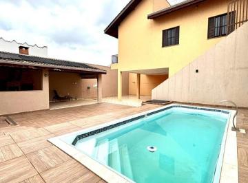 Casa · 237m² · 3 Quartos · 6 Vagas · Casa para VENDA localizada no bairro JARDIM FLORESTAL, em Jundiaí/SP.