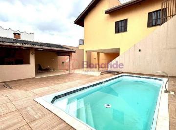 Casa · 237m² · 3 Quartos · 6 Vagas · Casa para VENDA localizada no bairro JARDIM FLORESTAL, em Jundiaí/SP.