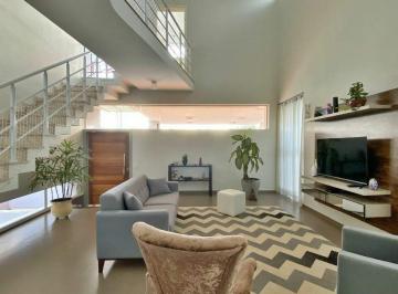 Casa · 210m² · 3 Quartos · 2 Vagas · Casa para VENDA localizada no bairro JARDIM NOVO MUNDO, em Jundiaí/SP.