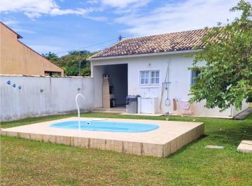 Casa de 2 quartos, Araruama · Casa na Praia do Barbudo c piscina churrasqueira e quintal grande RGI FGTS
