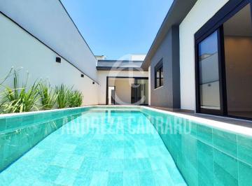 Casa de 3 quartos, Sorocaba · Casa Térrea com Piscina em Condomínio no Alto da Boa Vista