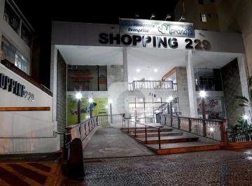 Comercial · 29m² · 1 Vaga · Loja em Galeria Tijuca 29m² Shopping 229 próximo Saens Pena