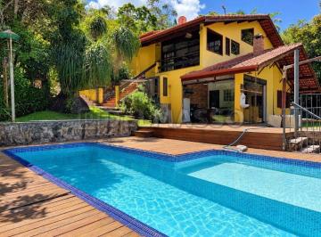 Rural Venda de 3 quartos · Chácara com piscina e deck em condomínio!