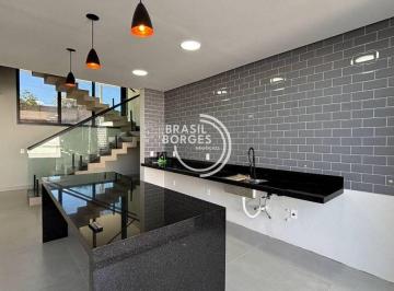 Casa · 213m² · 3 Quartos · 4 Vagas · Casa Nova com 3 Suítes e Piscina no Condomínio Helena Maria