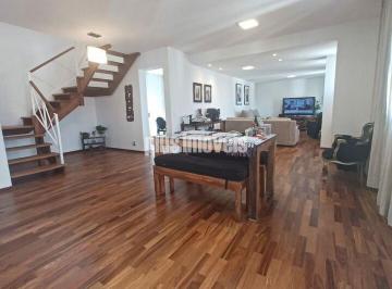 Apartamento · 217m² · 3 Quartos · 6 Vagas · Apartamento Duplex, o melhor benefício do custo.