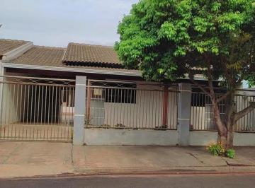 16016915230.jpg · Casa com 3 quartos e excelente localização em Rolândia                                              