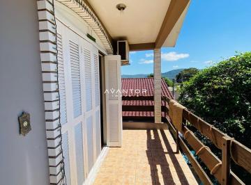 Casa · 116m² · 1 Quarto · 1 Vaga · Casa de 3 dormitórios, sacada com piscina no bairro Camobi em Santa Maria.