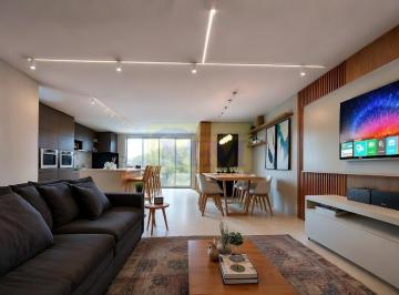 Casa · 225m² · 3 Quartos · 2 Vagas · Triplex com 225m² em construção no bairro Pineville em Pinhais