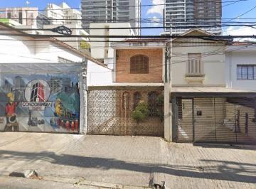 Comercial · 400m² · 15 Vagas · Casa comercial na Rua Padre Chico, N. 435 • 400 m²
