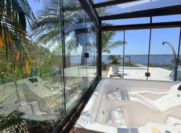 Casa · 204m² · 3 Quartos · 2 Vagas · Casa Mobiliada na Beira da Lagoa em Tramandaí