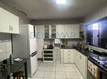 Casa · 311m² · 7 Quartos · 4 Vagas · Sobrado Residencial com 7 Quartos, Lote Vazado e 4 Vagas à Venda na QNN 10 - Ceilândia Sul