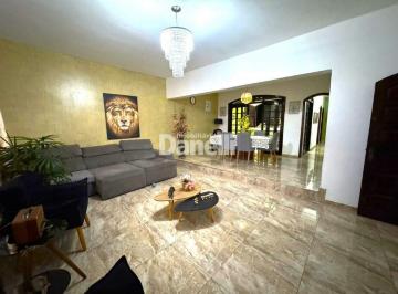 Casa · 173m² · 3 Quartos · 2 Vagas · Casa à venda, 3 quartos, 1 suíte, 2 vagas, Parque das Flores - Taubaté/SP