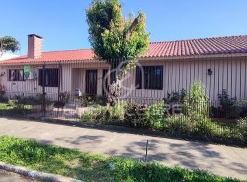 Casa · 130m² · 4 Quartos · 2 Vagas · Casa de esquina com suíte no Igara em Canoas