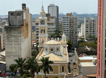 Apartamento · 122m² · 3 Quartos · 1 Vaga · Apartamento á venda com 3 Quartos sendo 1 suíte no Edifício São Luiz no Centro de Sorocaba-SP