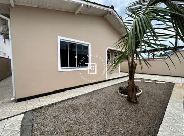 Casa · 380m² · 3 Quartos · 3 Vagas · Casa Unifamiliar no Rio Grande.