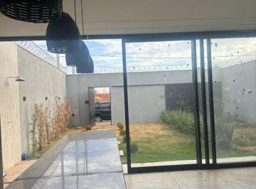 Casa · 120m² · 2 Quartos · 5 Vagas · Casa com 2 quartos à venda, Bairro Minas Gerais - Uberlândia/MG