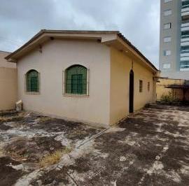 Casa · 140m² · 3 Quartos · 2 Vagas · Casa com 3 quartos à venda, no Bairro Santa Mônica - Uberlândia/MG