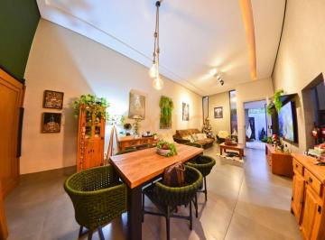 cfcb355347c697a6b2d40caacfbdb2b07986b4fb · Casa à venda no bairro Jardim Botânico em Uberlândia