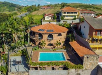 Casa de 4 quartos, Serra Negra · Casa alto padrão à venda | 1.490 m² | 4 suítes | 10 vagas em Serra Negra/SP!