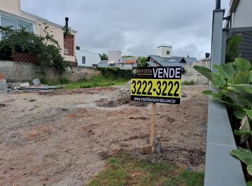 8c09bfa4a301dc4c45a629bbcaa729b4e4e93a7c · Terreno de 450 m² à venda em Florianópolis, Praia de Jurerê Internacional.