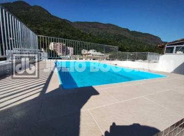 Apartamento · 200m² · 3 Quartos · 3 Vagas · Excelente cobertura. Varandão, 3 quartos (2 suítes), piscina, churrasqueira e 3