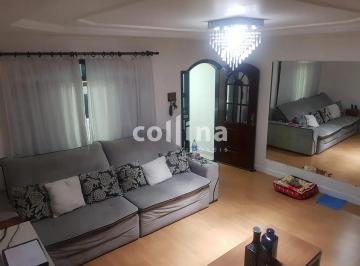 Casa · 200m² · 2 Quartos · 2 Vagas · Sobrado em Vila Quintino, Carapicuíba/SP de 200m² 2 quartos à venda por R$ 650.000,00