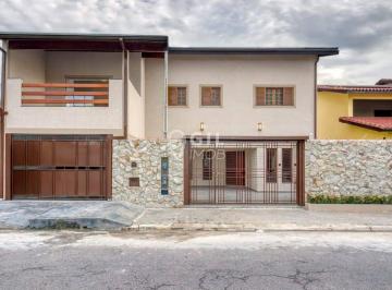 Casa · 358m² · 7 Quartos · 2 Vagas · Sobrado em Jardim Santa Maria, Jacareí/SP de 358m² 7 quartos à venda por R$ 1.200.000,00