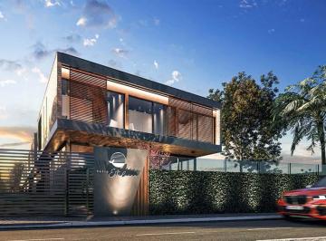 Casa · 298m² · 4 Quartos · 2 Vagas · Casa em Praia do Estaleiro, Balneário Camboriú/SC de 298m² 4 quartos à venda por R$ 6.890.000,00