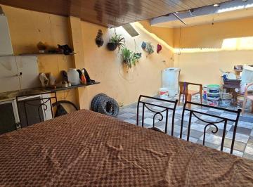Casa · 200m² · 3 Quartos · 1 Vaga · Casa à Venda no 40 Horas – 3/4, 2 Suítes, Sacada e Garagem em Rua Asfaltada