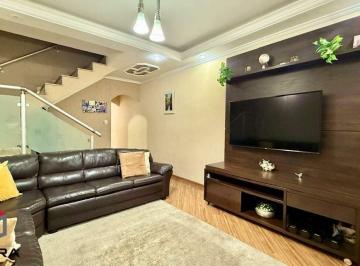 Casa · 223m² · 4 Quartos · 2 Vagas · sobrado com 4 quartos- 1 suíte- 2 vagas paralelas.