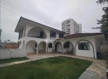 Casa · 240m² · 5 Quartos · 10 Vagas · Casa 5 dormitórios 244m2 privativos 10 vagas de garagem no bairro Barreiros