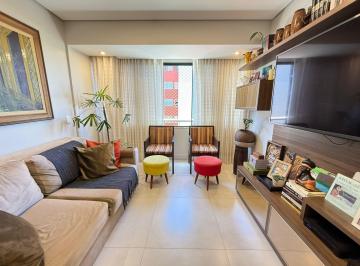 Apartamento de 3 quartos, Guará · 3 Quartos refornado com elevador e garagem no Guará II