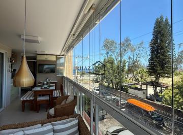 Apartamento · 163m² · 4 Quartos · 2 Vagas · Excelente Apartamento 4 quartos porteira fechada na praia de Piratininga/Niterói